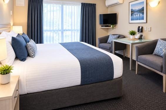 1-Bedroom Suite