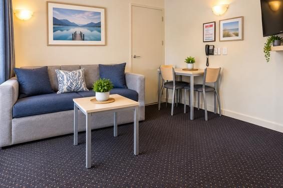 1-Bedroom Suite
